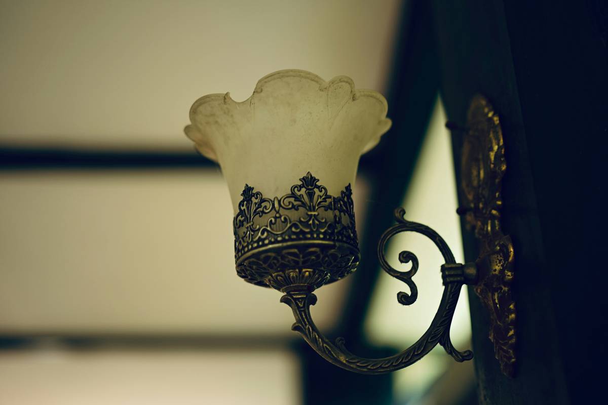 12 Wall Sconce Lighting Ideas That Actually Work (No More Dark Hallways or Glare Nightmares)
